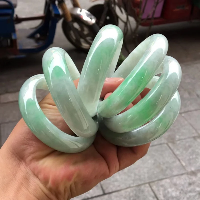 Natural Jade Bangle Bracelet - Green Floral Pattern